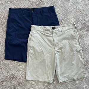 J. Crew Men's Blue and Cream Flat Front Shorts